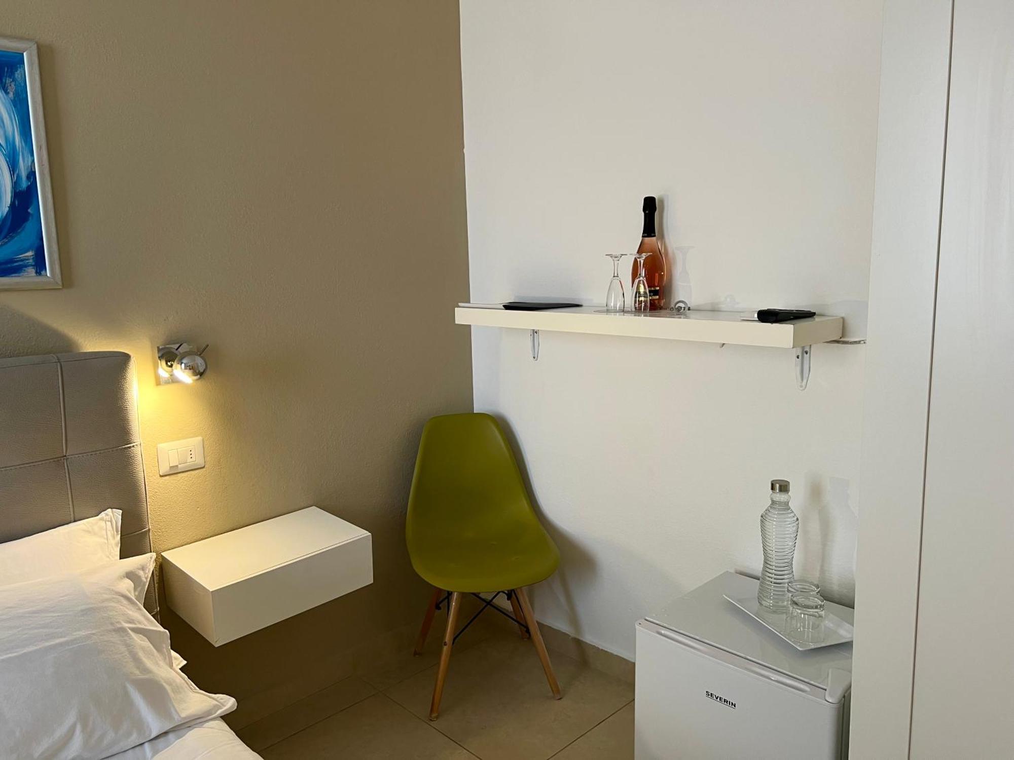 Les Chambres De Francoise Guest House Olbia Exterior foto