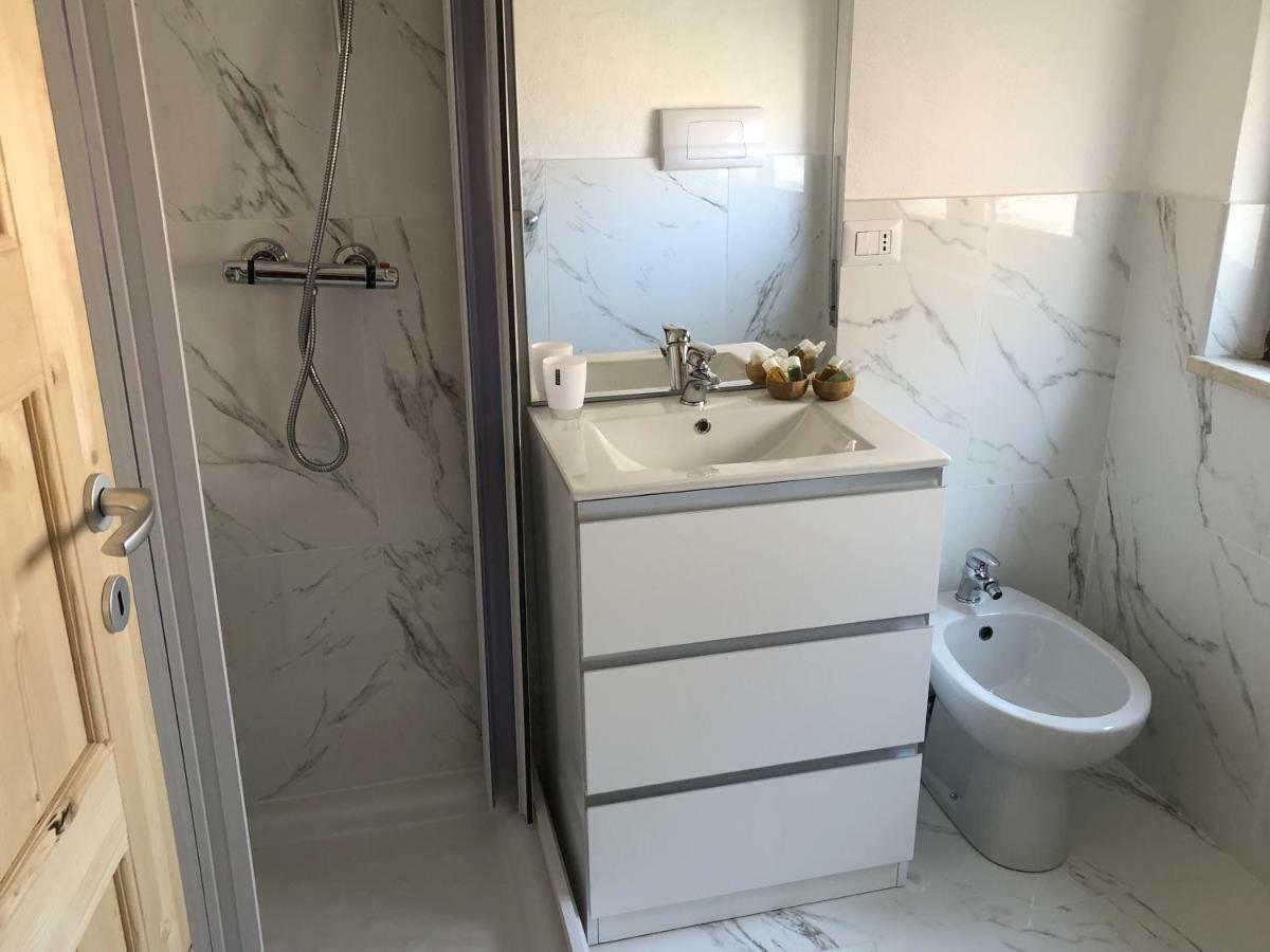 Les Chambres De Francoise Guest House Olbia Exterior foto